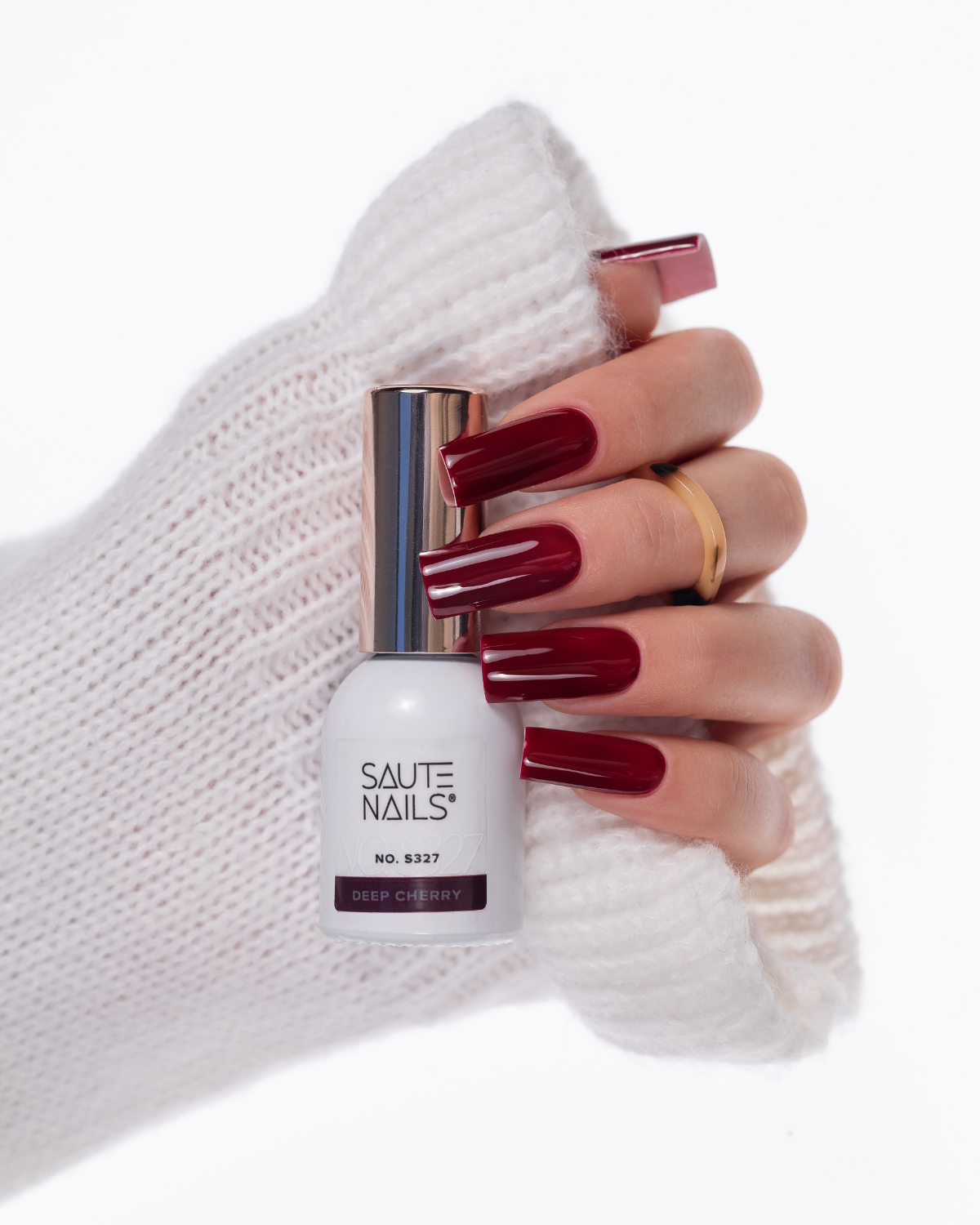 Saute Nails Lakier hybrydowy S327 Deep Cherry – ciemna wiśnia